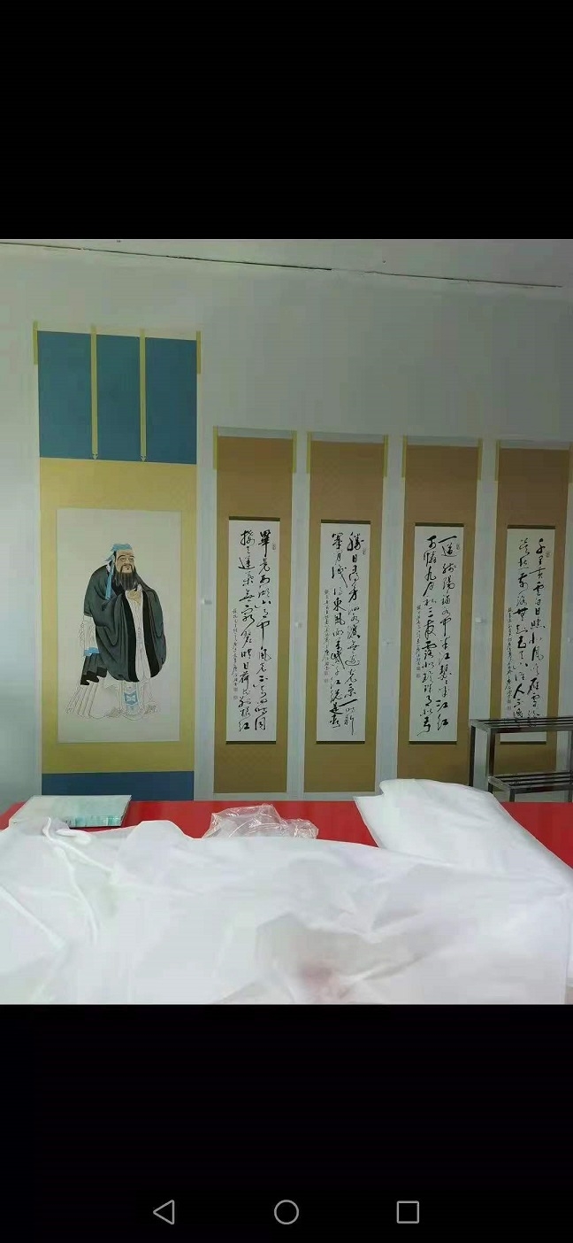 ���϶���