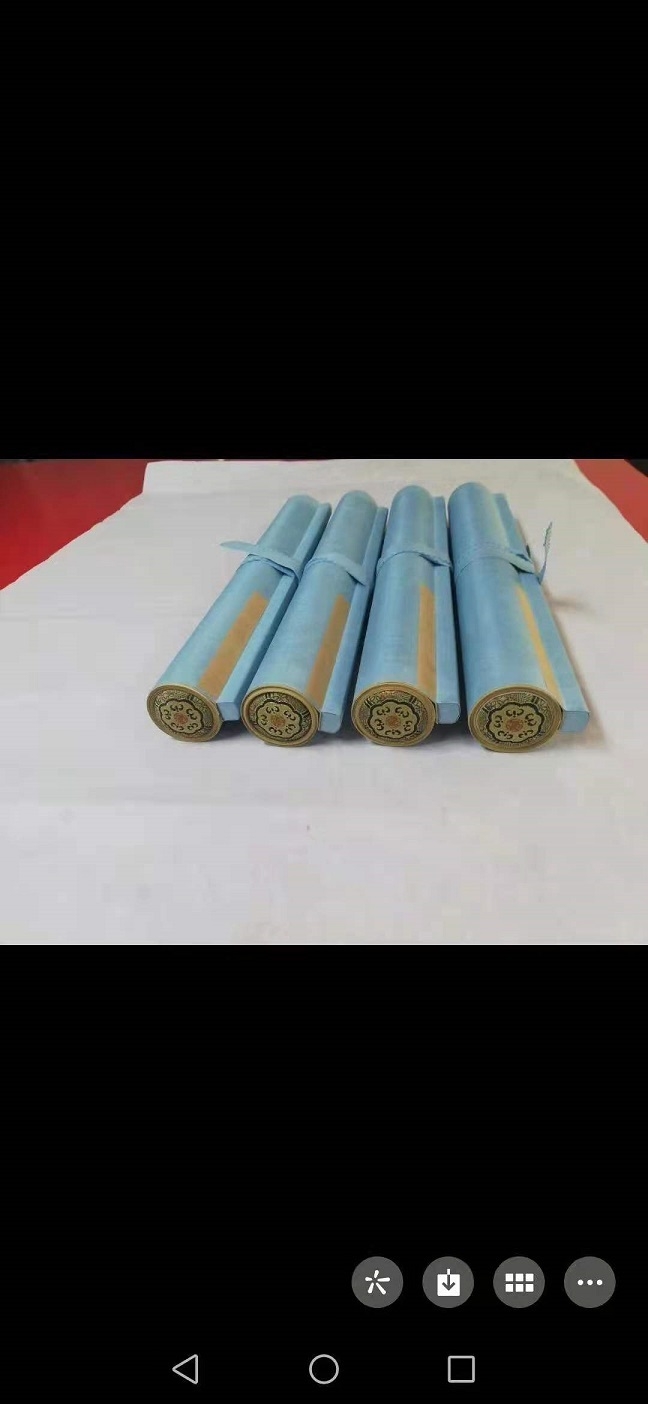 ���϶���