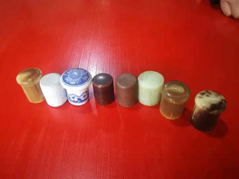 ���϶���